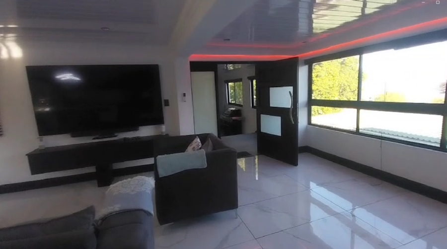 4 Bedroom Property for Sale in Worcester Rural Western Cape